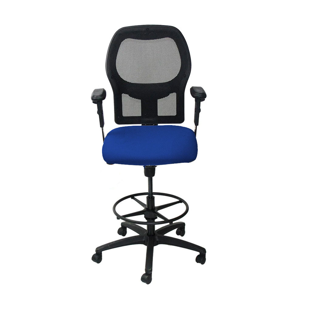 <tc>Ahrend</tc>: Silla de dibujante tipo 160 en tela azul - Base negra - Reacondicionada