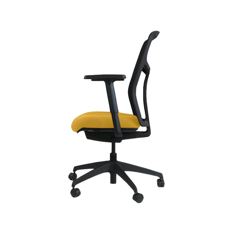 <tc>Boss Design</tc>: Tauro en Tela Amarilla - Silla de Trabajo - Reacondicionada