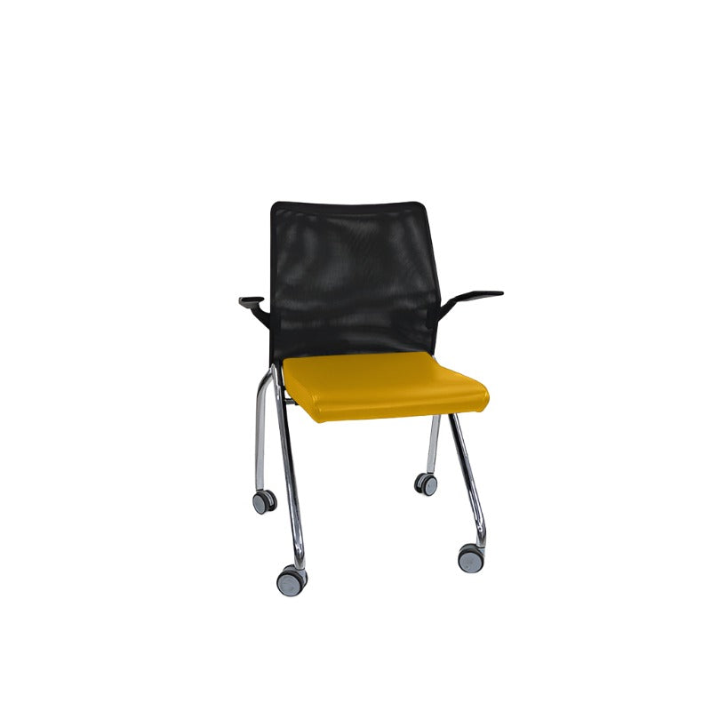 <tc>Boss Design</tc>Silla plegable negra con brazos - Reacondicionada