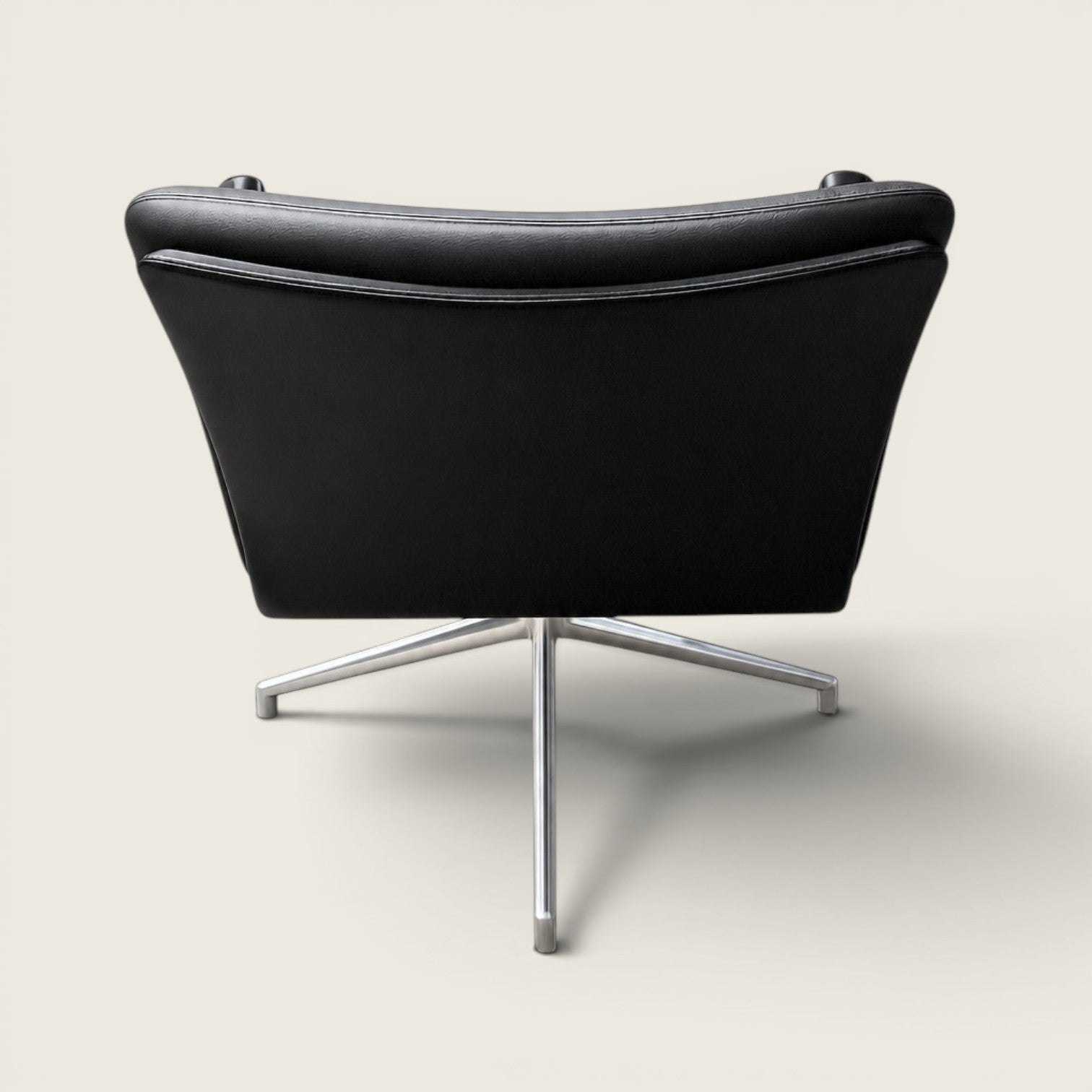 Boss Design: Tokoyo Meeting Chair in Black Leather - Refurbished