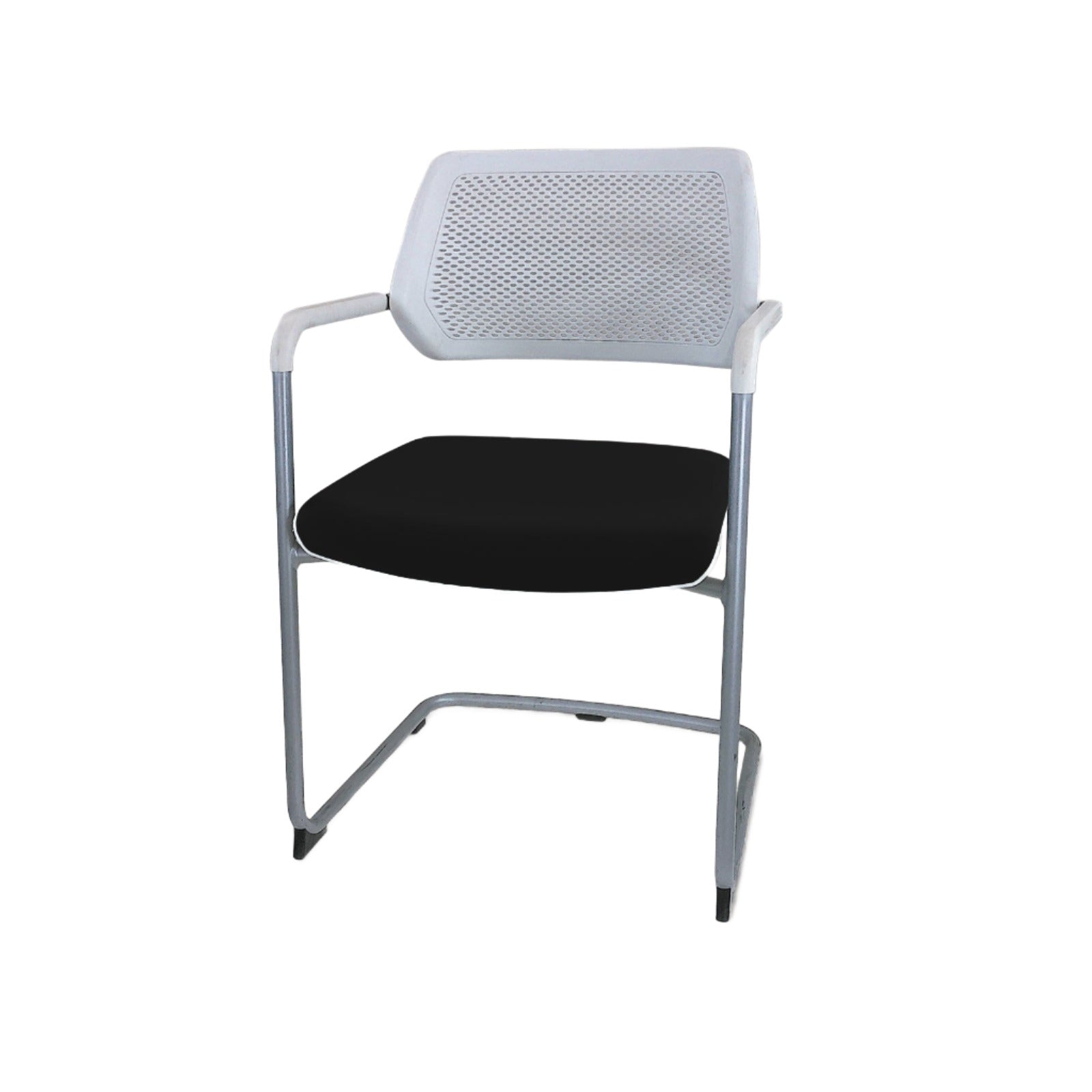 <tc>Steelcase</tc>: Qivi - Silla de reunión con base de trineo - Reacondicionada