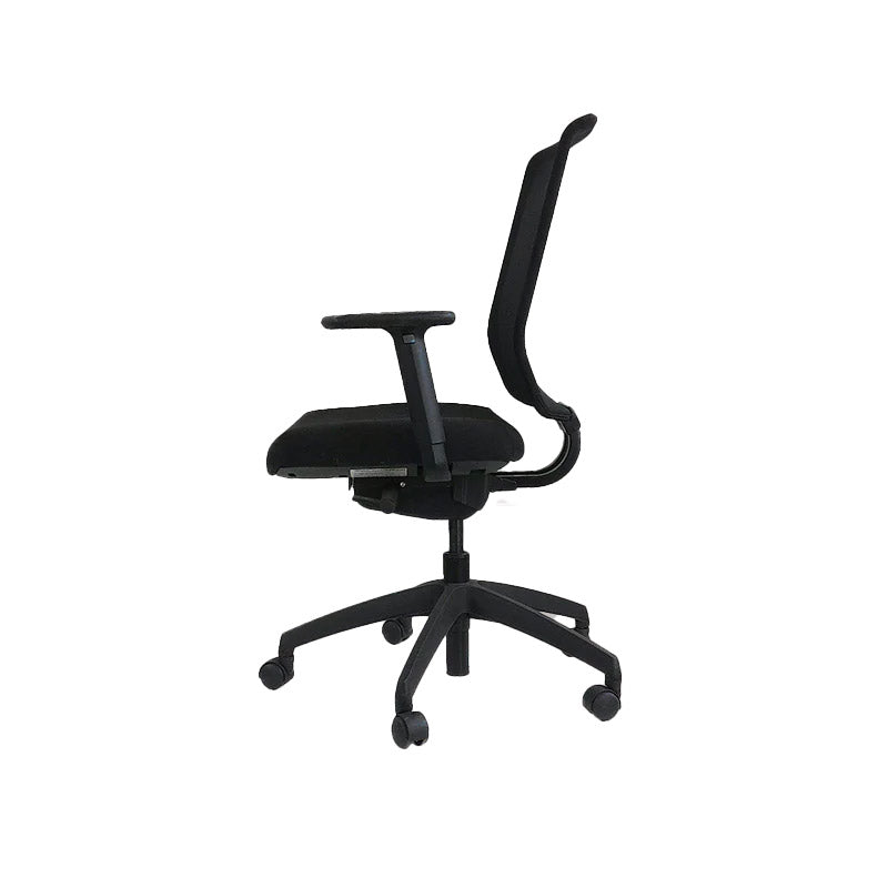 <tc>Connection</tc>: Silla de trabajo MY en cuero negro - Reacondicionada