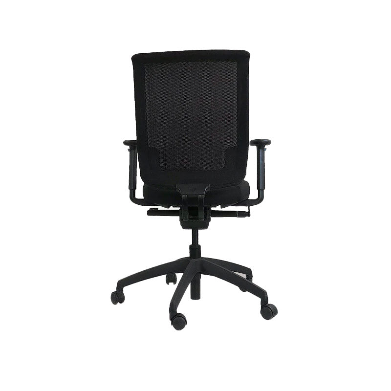 <tc>Connection</tc>: Silla de trabajo MY en cuero negro - Reacondicionada