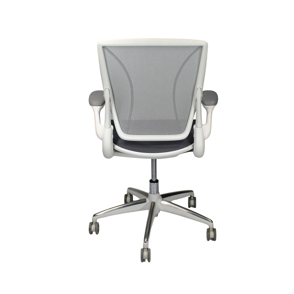 <tc>Humanscale</tc>: <tc>Diffrient World</tc> - Silla de trabajo - Reacondicionada