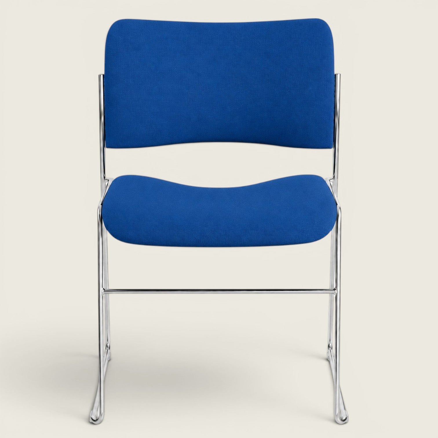 Howe: silla de apilamiento 40/4 - restaurado