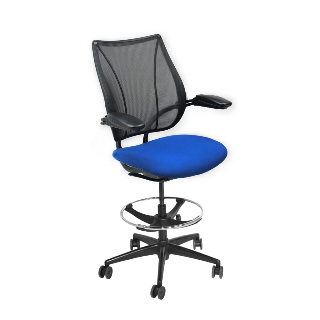 <tc>Humanscale</tc>: <tc>Liberty</tc> Silla de dibujante en tela azul - Reacondicionada