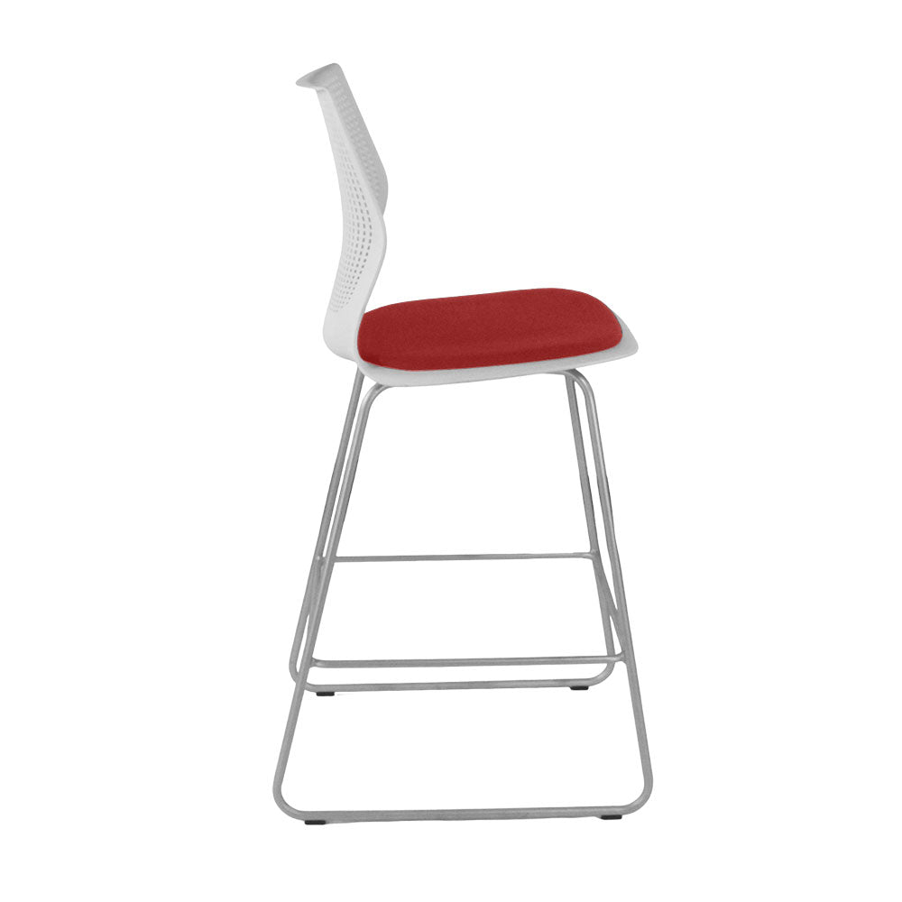 <tc>Knoll</tc>: <tc>Multigeneration</tc> Taburete de tela roja - Reacondicionado