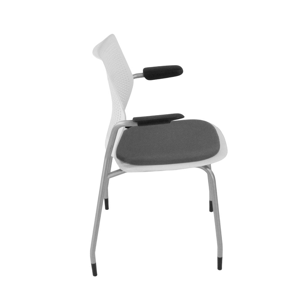 <tc>Knoll</tc>: <tc>Multigeneration</tc> Silla de reunión en tela gris - Reacondicionada