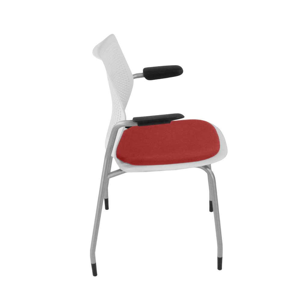 <tc>Knoll</tc>: <tc>Multigeneration</tc> Silla de reunión en tela roja - Reacondicionada