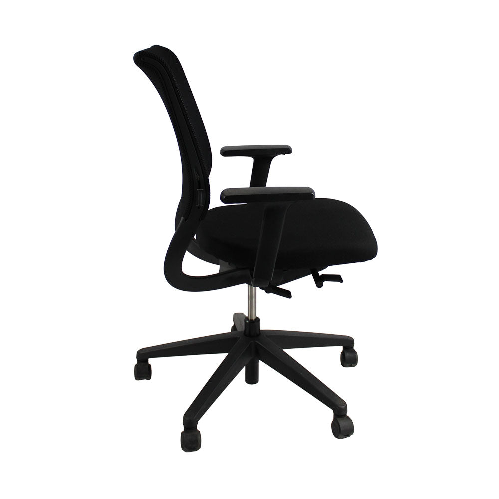 <tc>Sedus</tc>: <tc>Netwin</tc> Silla NW-100 con respaldo de malla en tela negra - Reacondicionada