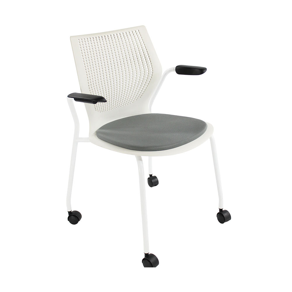 Knoll: Multigeneration Meeting Chair with Wheels in Grey Fabric - Refurbished