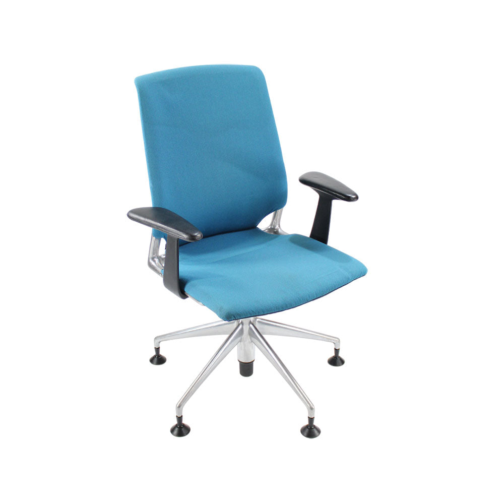 <tc>Vitra</tc>Silla de oficina Meda con estructura de aluminio y tela azul - Reacondicionada