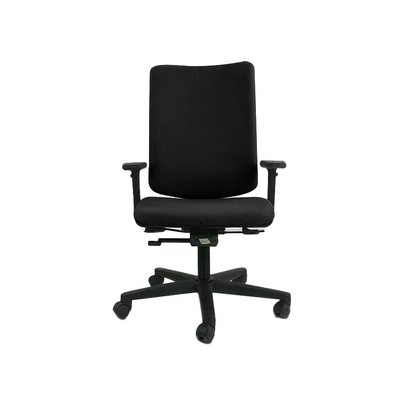 <tc>Konig + Neurath</tc>Silla de trabajo 215 en tela negra - Reacondicionada