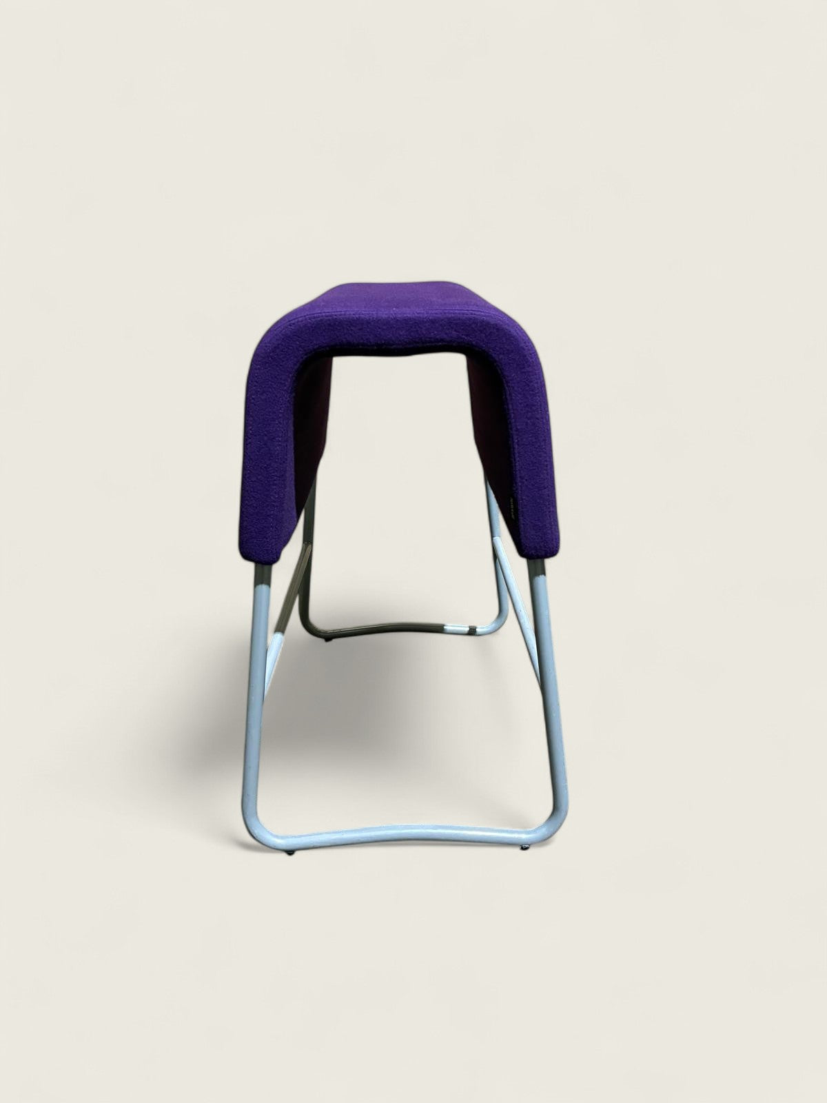 <tc>Materia</tc>: Taburete otomano - Reacondicionado