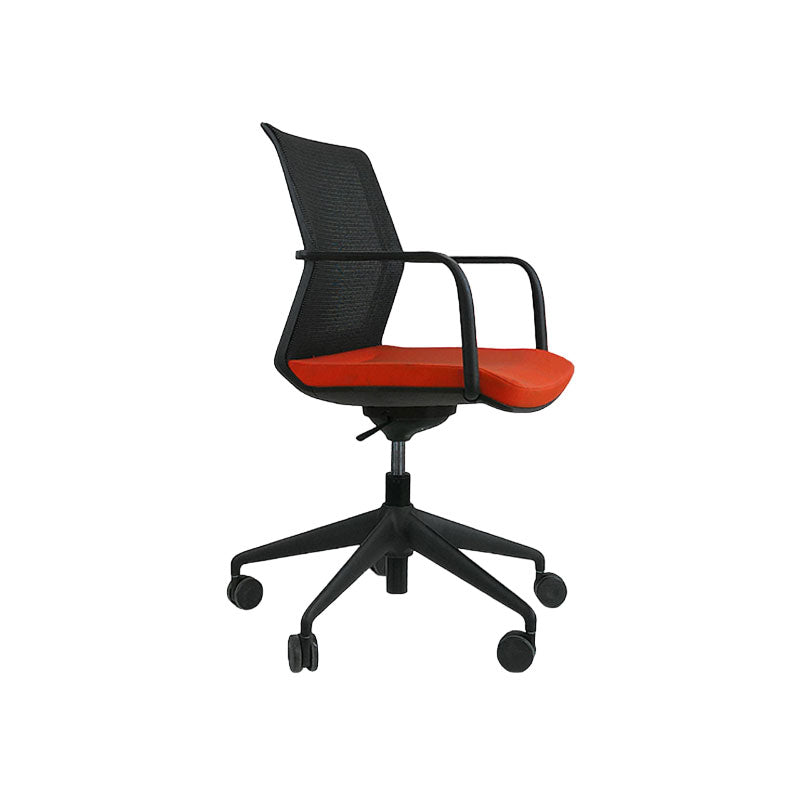 Orangebox: Workday Lite Work en la silla de tareas de tela roja original - restaurado