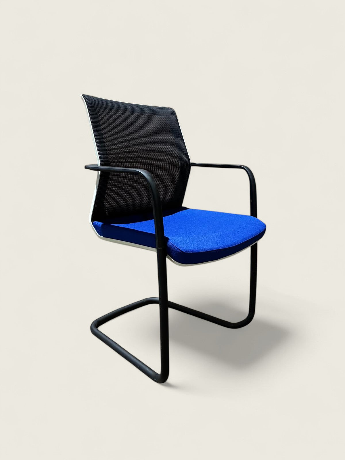 Orangebox: Workday Visitors Side chair - Refurbished