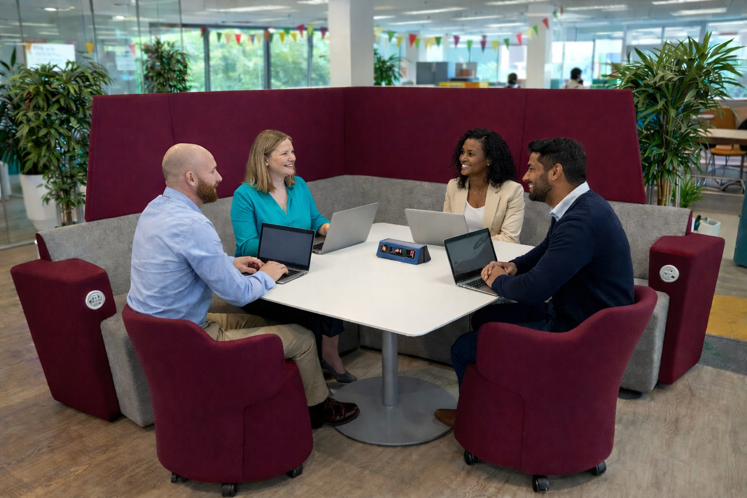 Orangebox: Cabina con respaldo alto AFTD en color burdeos y gris - Reacondicionado