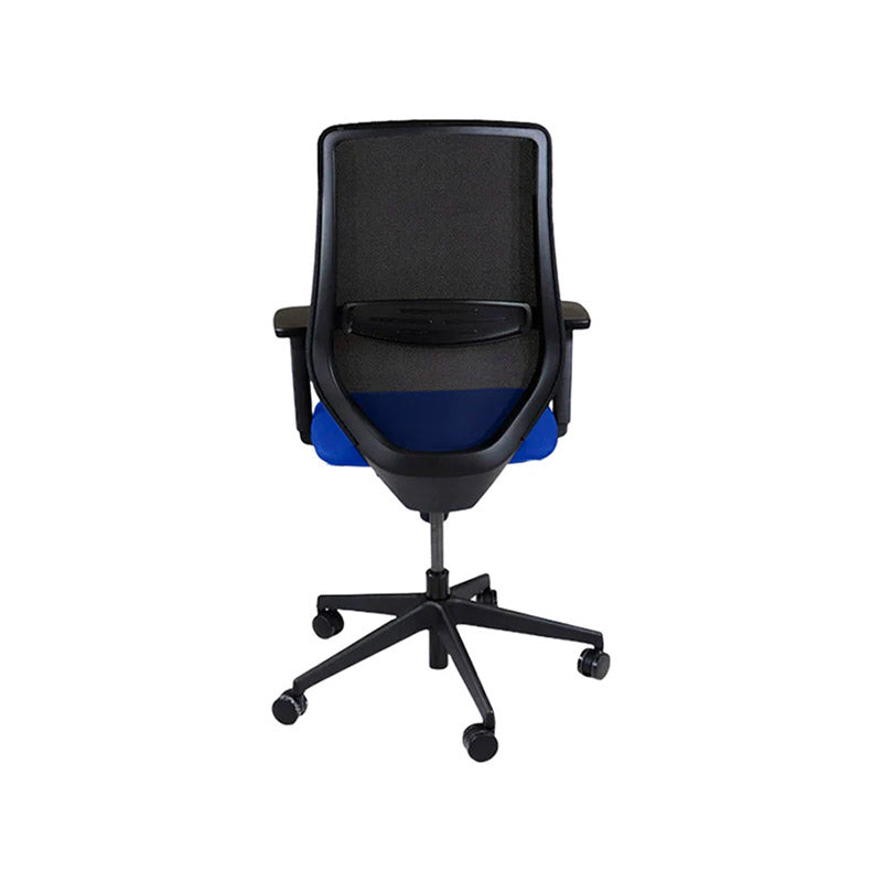 Sajón: <tc>Scudo</tc> Silla de trabajo con asiento de tela azul sin reposacabezas - Reacondicionada