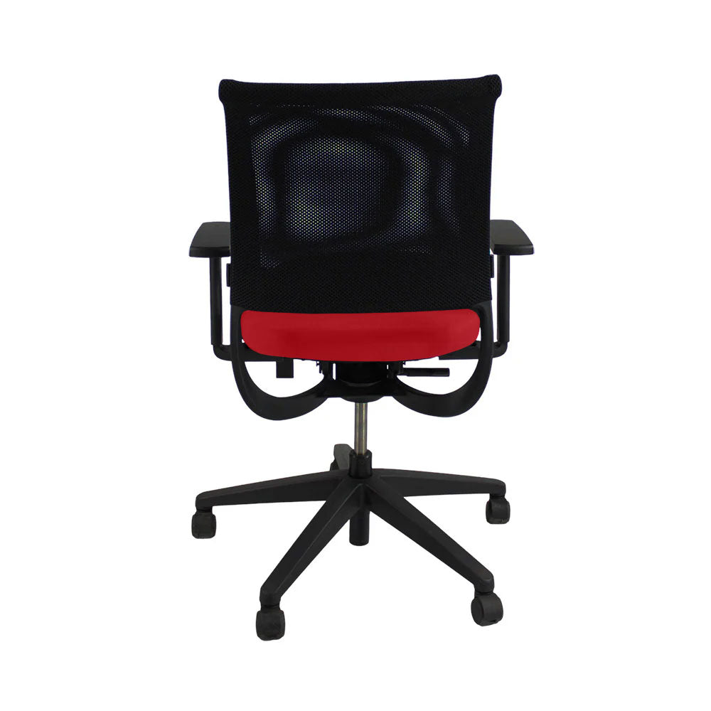 <tc>Sedus</tc>: <tc>Netwin</tc> Silla NW-100 con respaldo de malla en tela roja - Reacondicionada