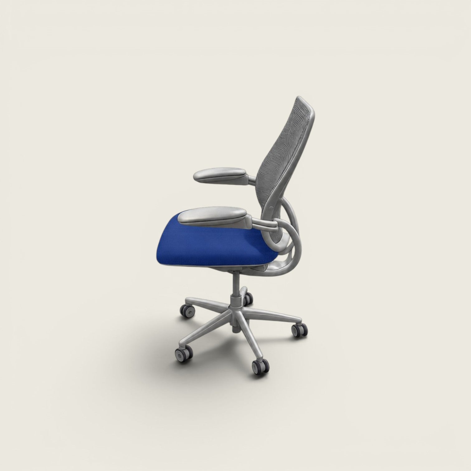 <tc>Humanscale</tc>: <tc>Liberty</tc> Silla de oficina en tela negra - Restaurada