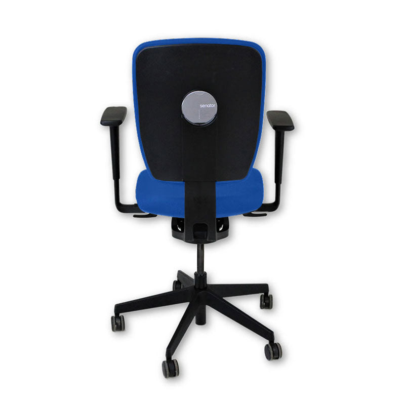 <tc>Senator</tc>: <tc>Dash</tc> Silla de trabajo totalmente ajustable en tela azul - Reacondicionada