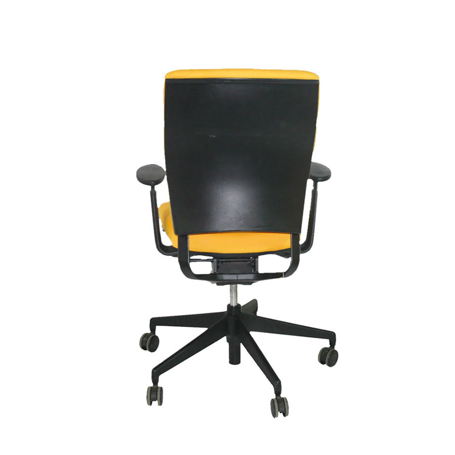 <tc>Senator</tc>Silla de oficina Enigma S21 con estructura negra y tela amarilla - Reacondicionada