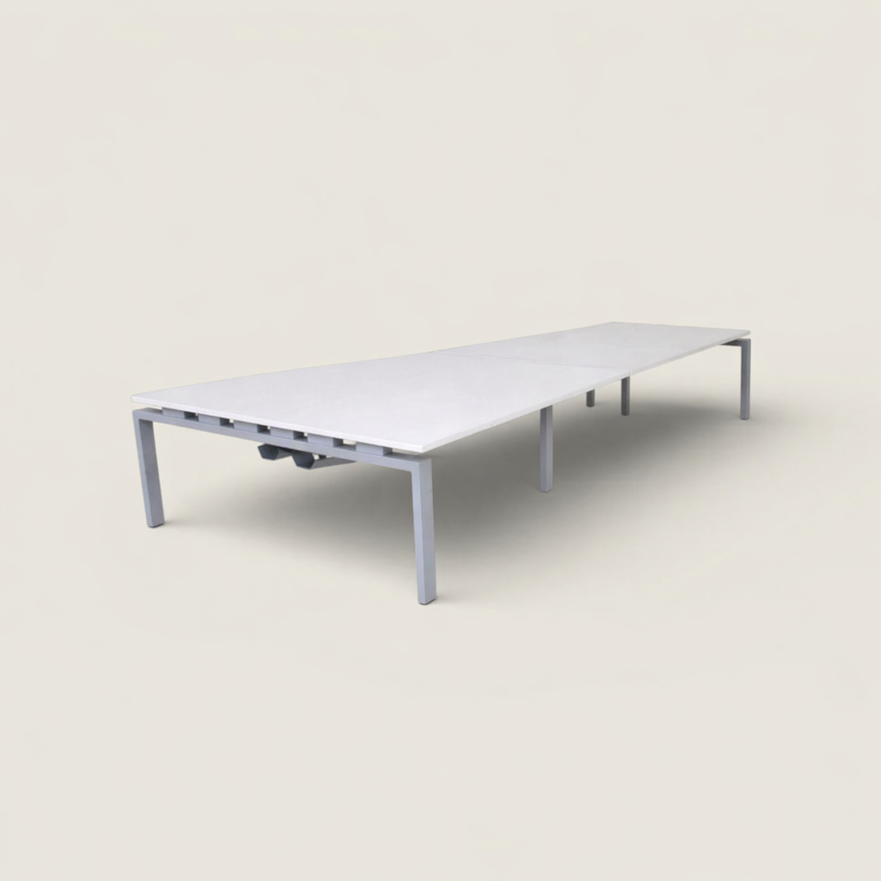 <tc>Senator</tc> Mesa de trabajo modular de 4 vías - 3200 mm x 1600 mm - Reacondicionada
