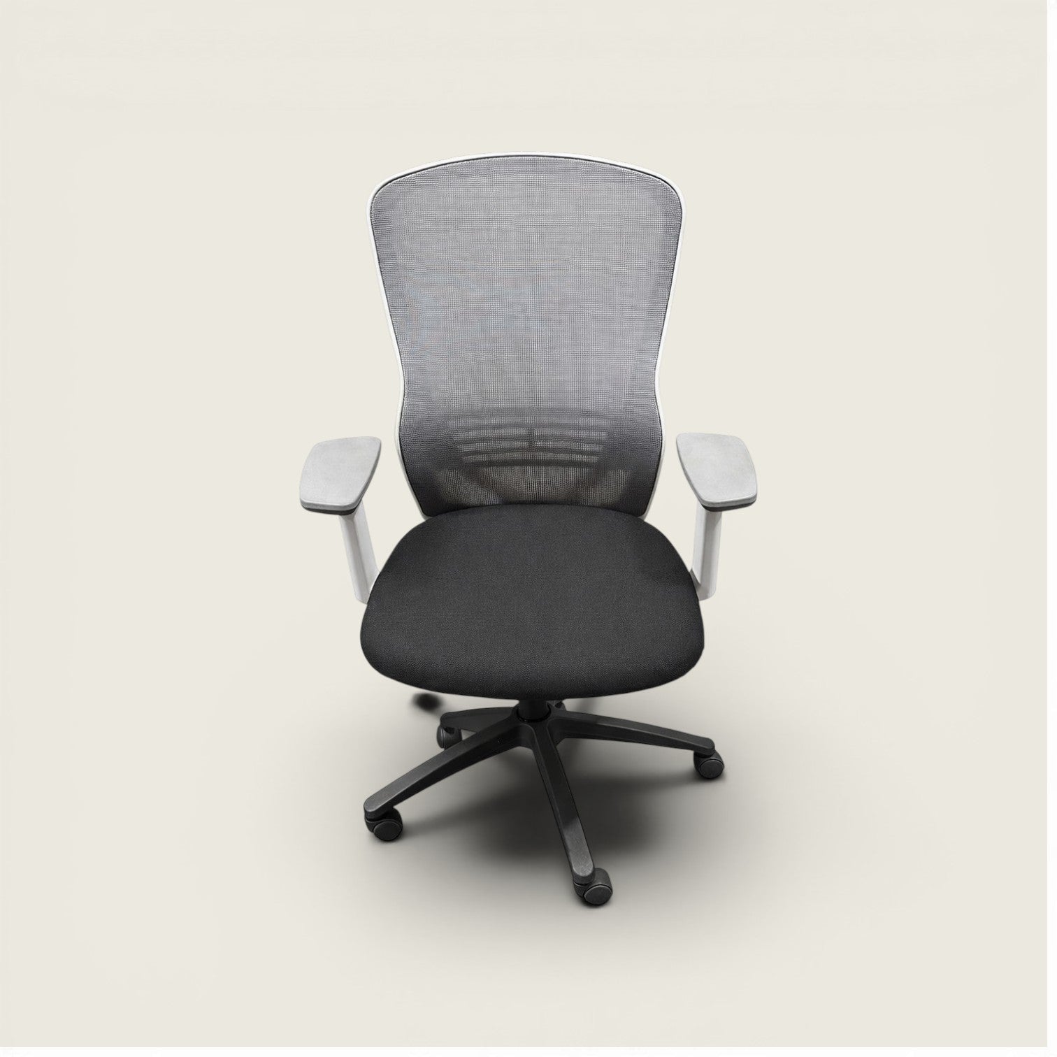 Senator: Ousby Task Chair in Black - Refurbished