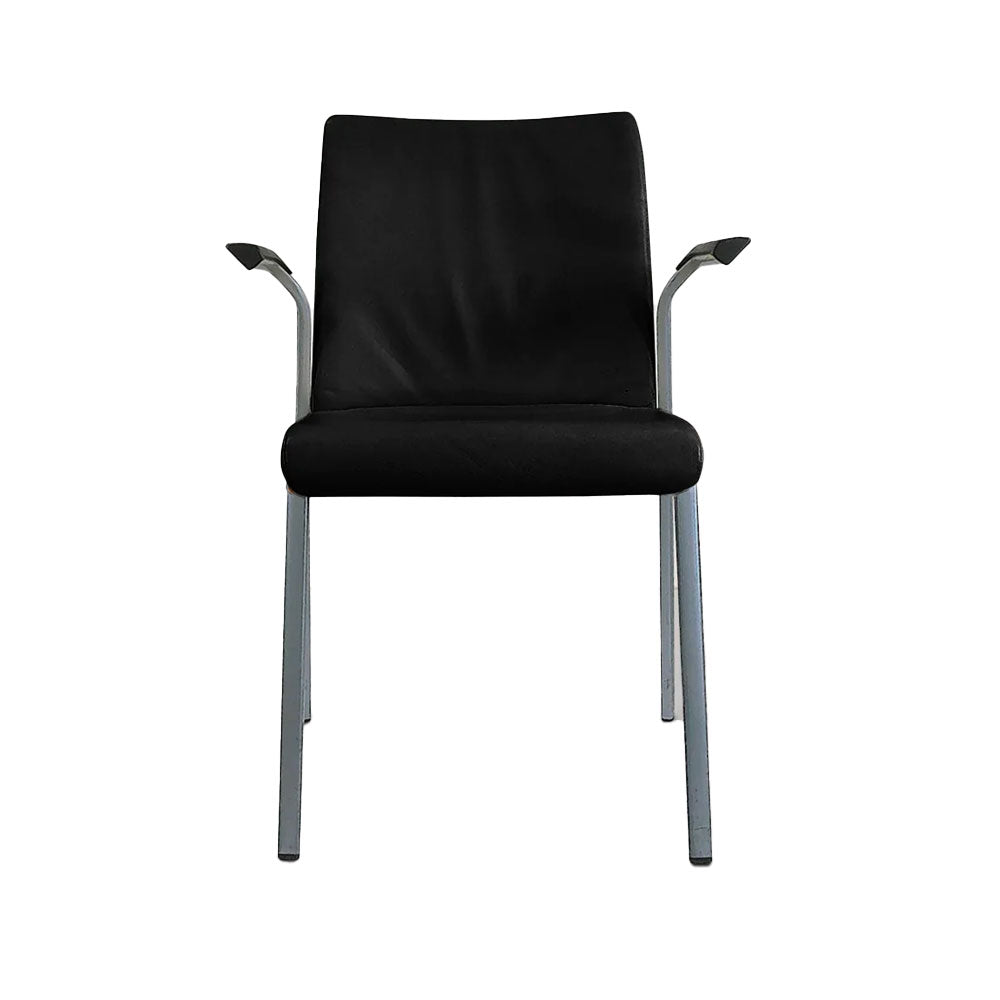 <tc>Steelcase</tc>Silla apilable de tela negra - Reacondicionada