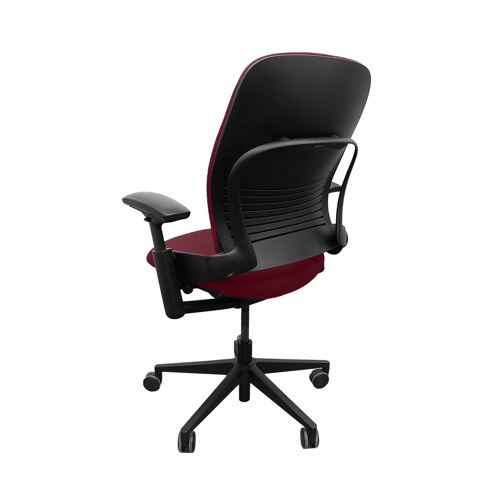 <tc>Steelcase</tc>: <tc>Leap V2</tc> Silla de oficina con brazo ajustable en altura - Cuero burdeos - Reacondicionada