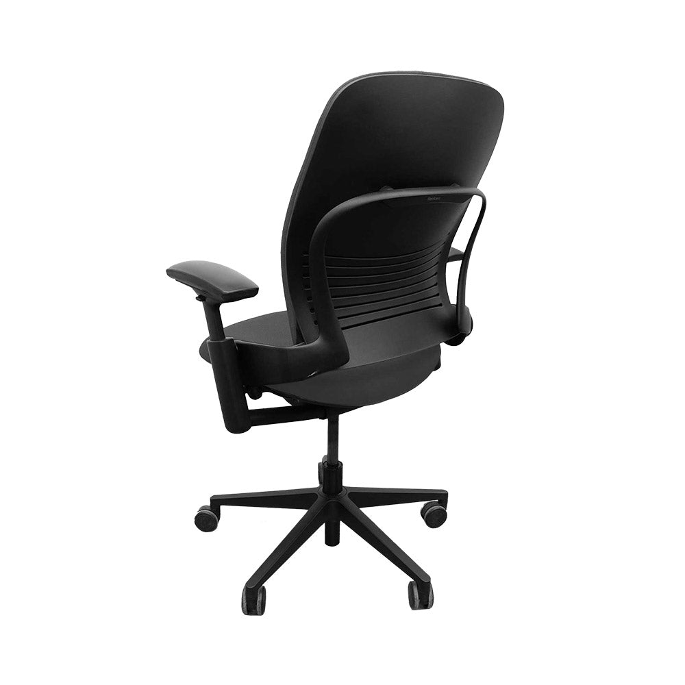 <tc>Steelcase</tc>: <tc>Leap V2</tc> Silla de oficina con brazo ajustable en altura - Tela gris - Reacondicionada