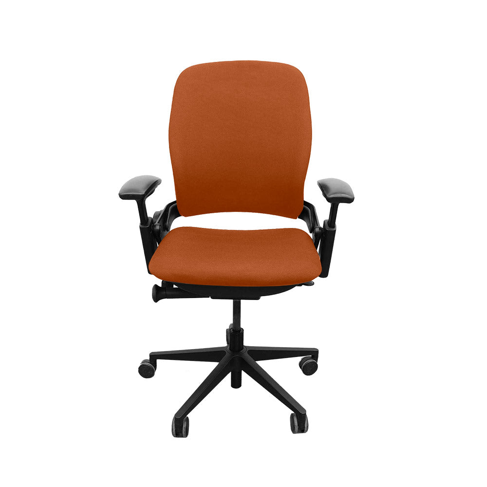 <tc>Steelcase</tc>: <tc>Leap V2</tc> Silla de oficina - Cuero color canela - Reacondicionada