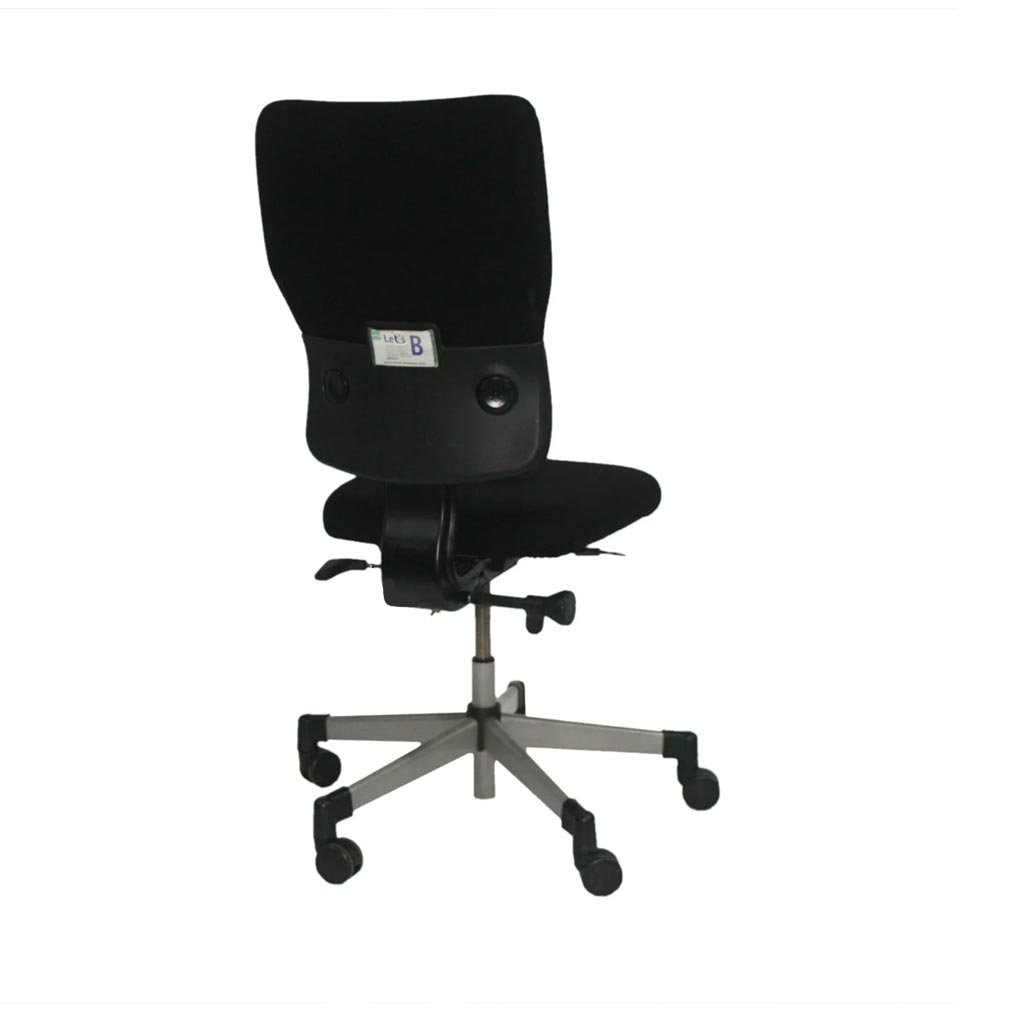 <tc>Steelcase</tc>: <tc>Lets B</tc> - Silla de trabajo con respaldo alto en tela negra sin brazos - Reacondicionada