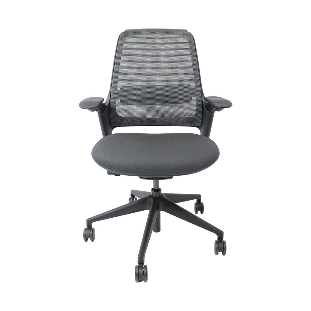 Steelcase: Series 1 Ergonomic Office Chair in Grey Fabric - Refurbished