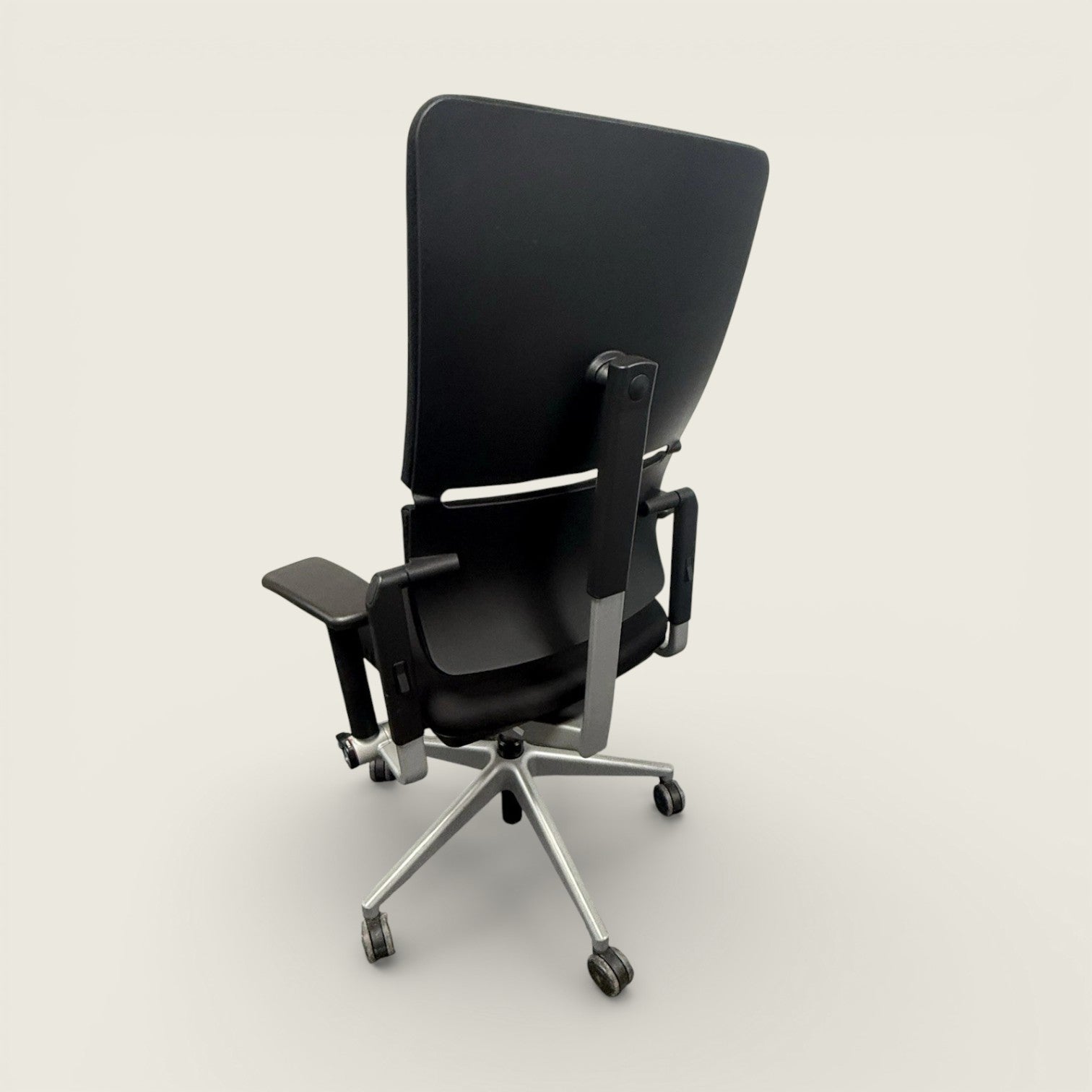 Steelcase: Please V2 Task Chair - Refurbished