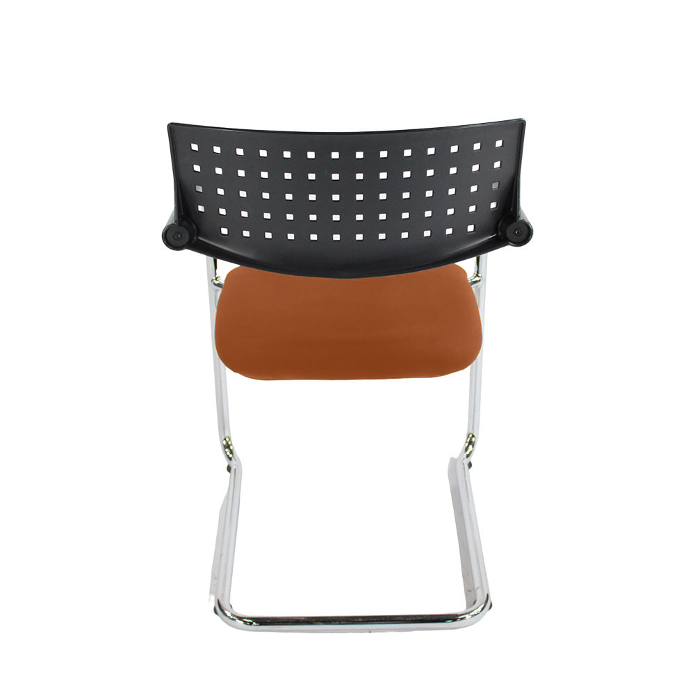 <tc>Vitra</tc>: <tc>VisaVis</tc> Silla de reunión en cuero color canela - Reacondicionada