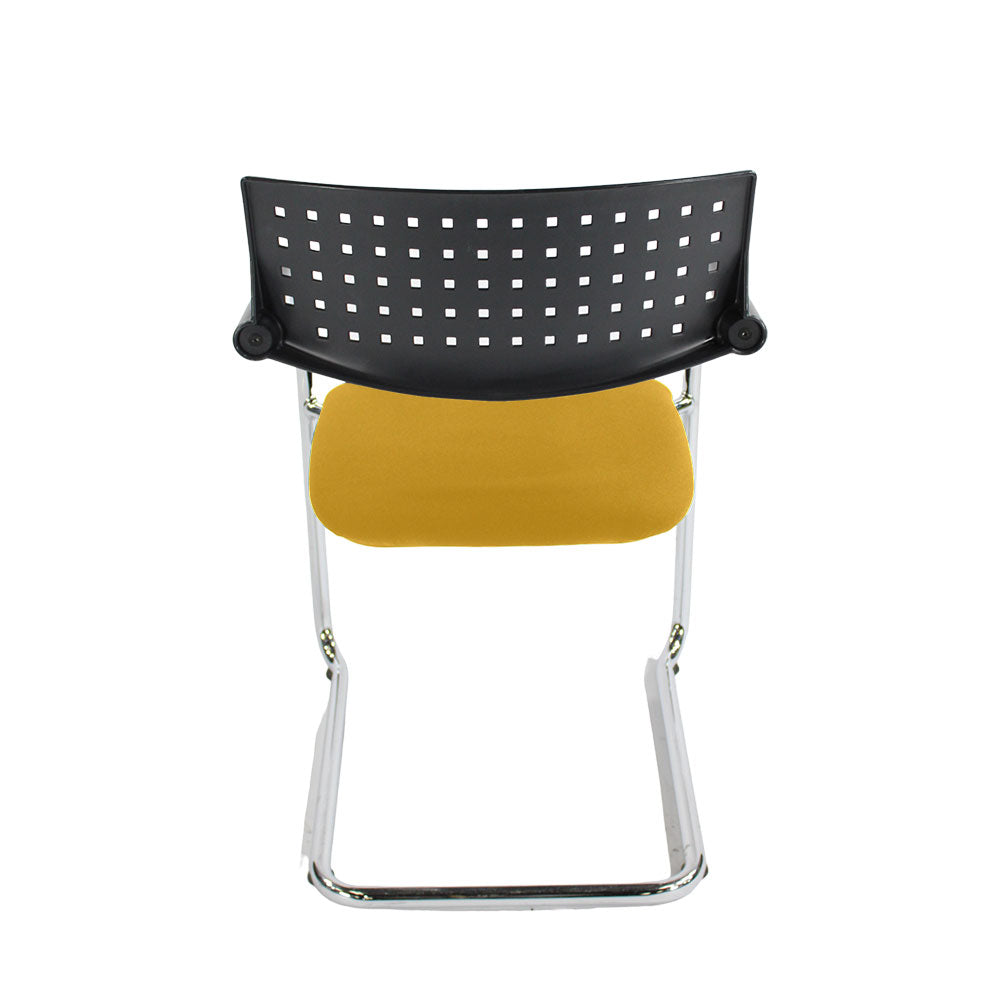 <tc>Vitra</tc>: <tc>VisaVis</tc> Silla de reunión en tela amarilla - Reacondicionada