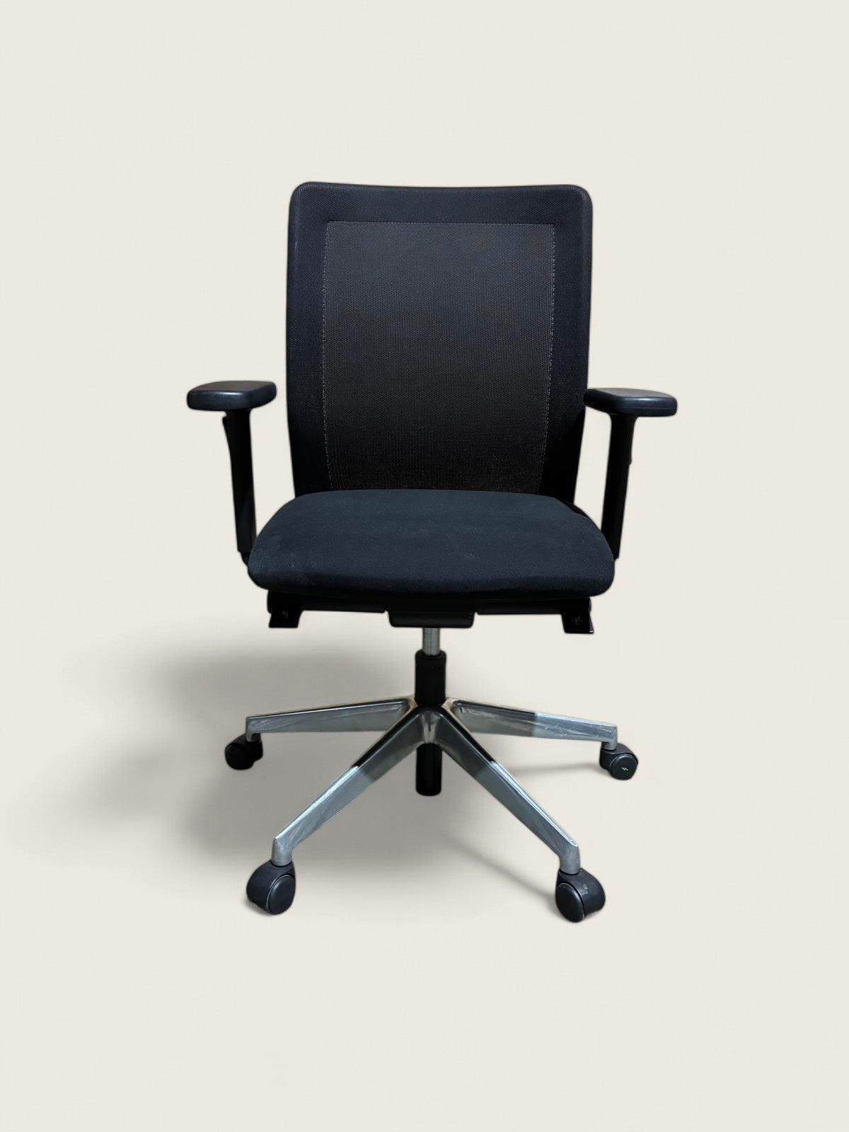 Weisner Hagar: Silla operativa - Reacondicionada