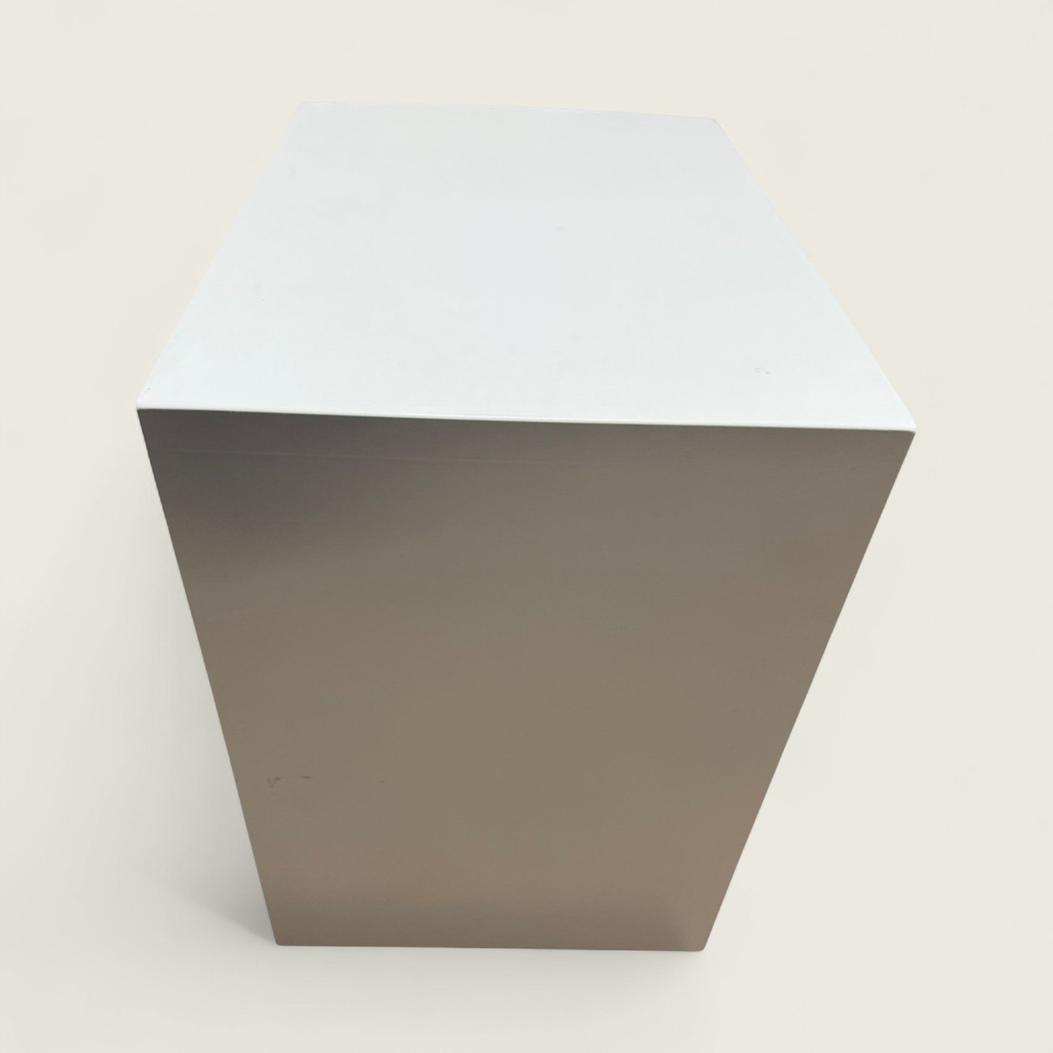 <tc>Steelcase</tc>Pedestal móvil de 4 cajones, de perfil bajo, reacondicionado