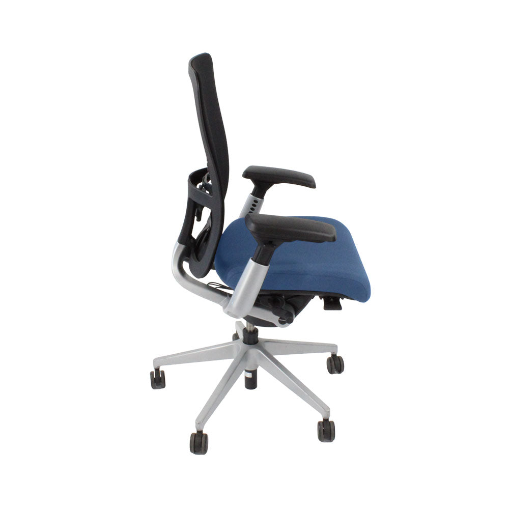 <tc>Haworth</tc>: <tc>Zody Comforto</tc> Silla de trabajo 89 en tela azul y estructura gris - Reacondicionada