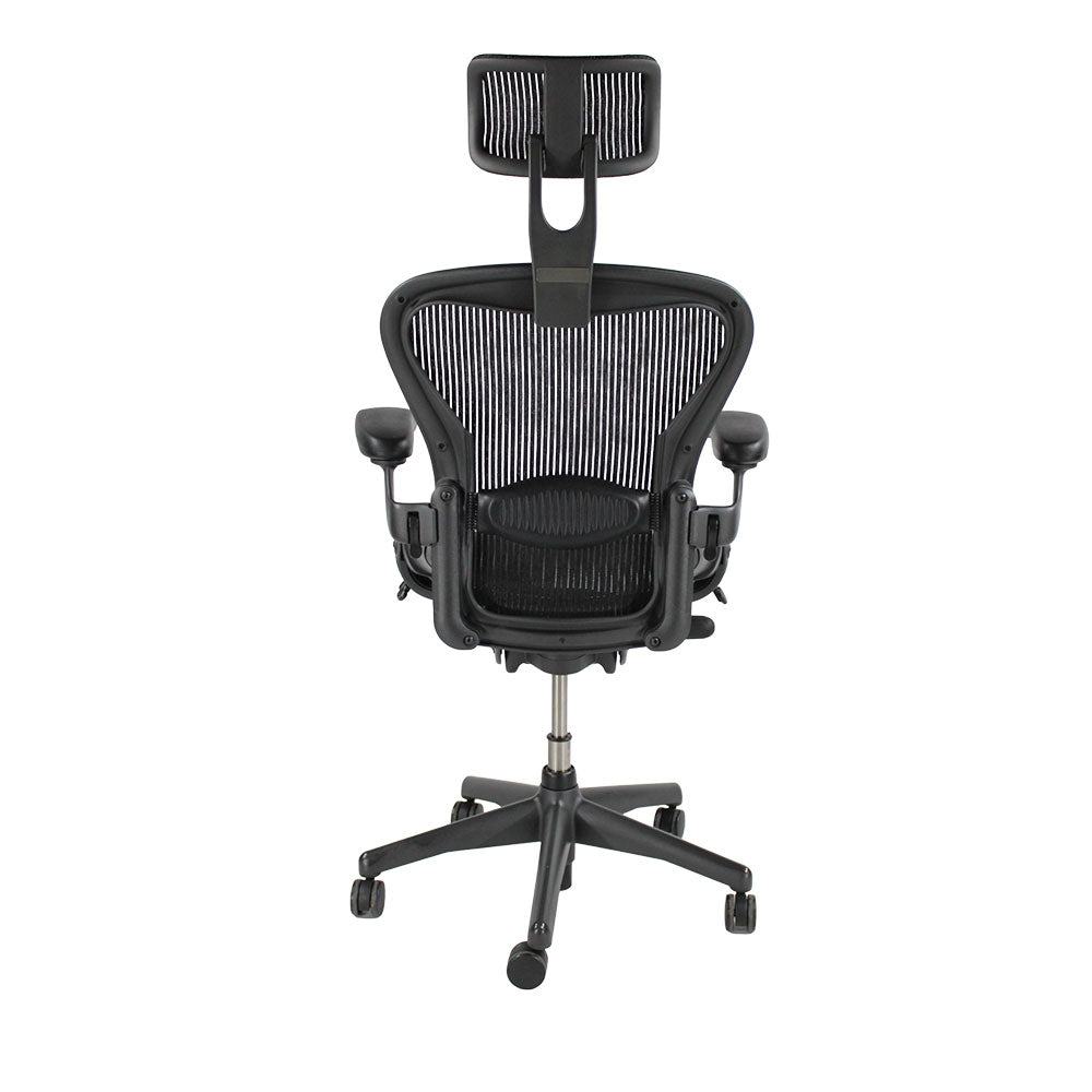 <tc>Herman Miller</tc>:Aeron <tc>Size B</tc> Full House con reposacabezas en grafito - Reformado