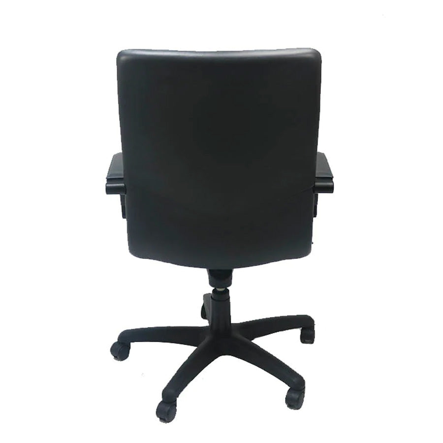 Nienkamper: <tc>Senator</tc> Silla de sala de juntas - Reacondicionada