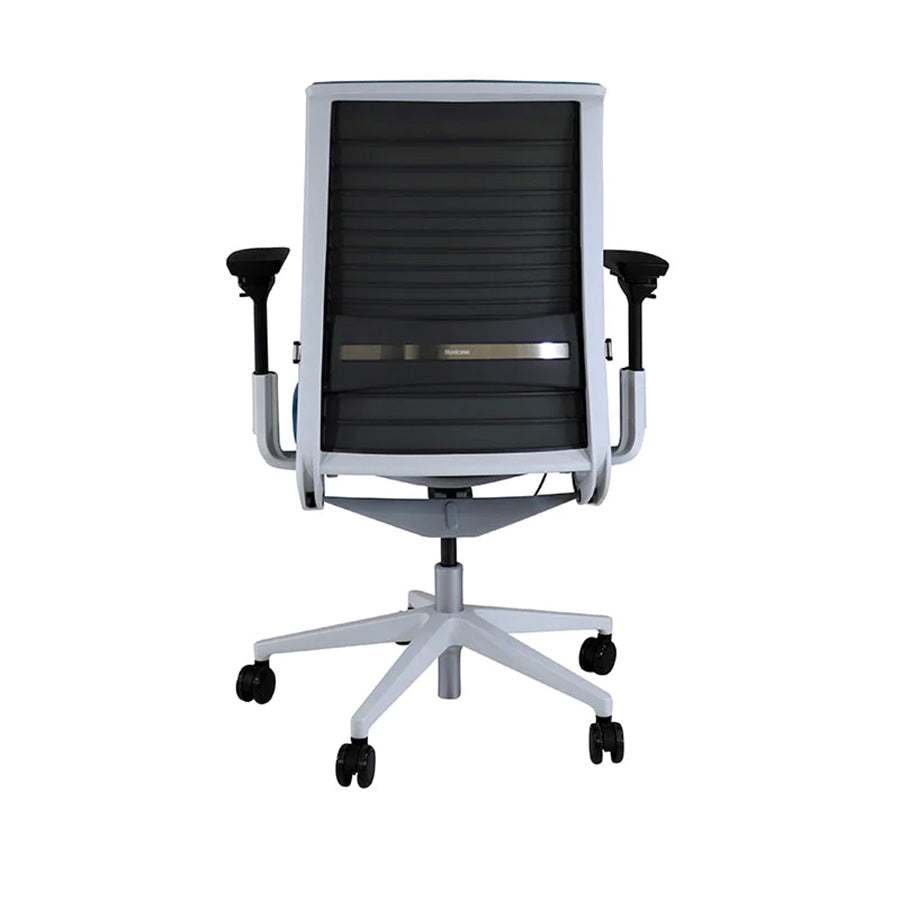 <tc>Steelcase</tc>: <tc>Think V2</tc> Silla de oficina - Reacondicionada