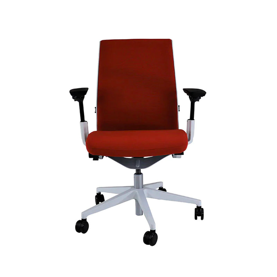 <tc>Steelcase</tc>: <tc>Think V2</tc> Silla de oficina - Reacondicionada