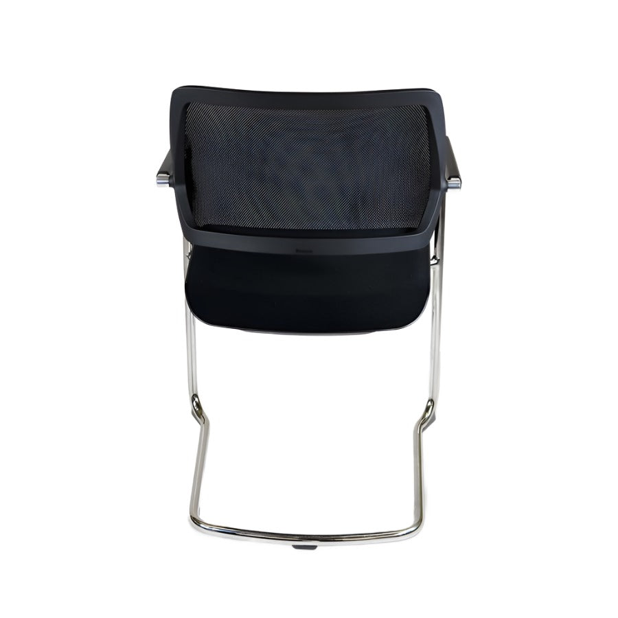 <tc>Steelcase</tc>: Qivi - Silla de reunión con base de trineo - Reacondicionada