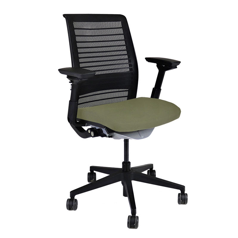 <tc>Steelcase</tc>: <tc>Think V2</tc> Silla de oficina con respaldo de malla - Reacondicionada