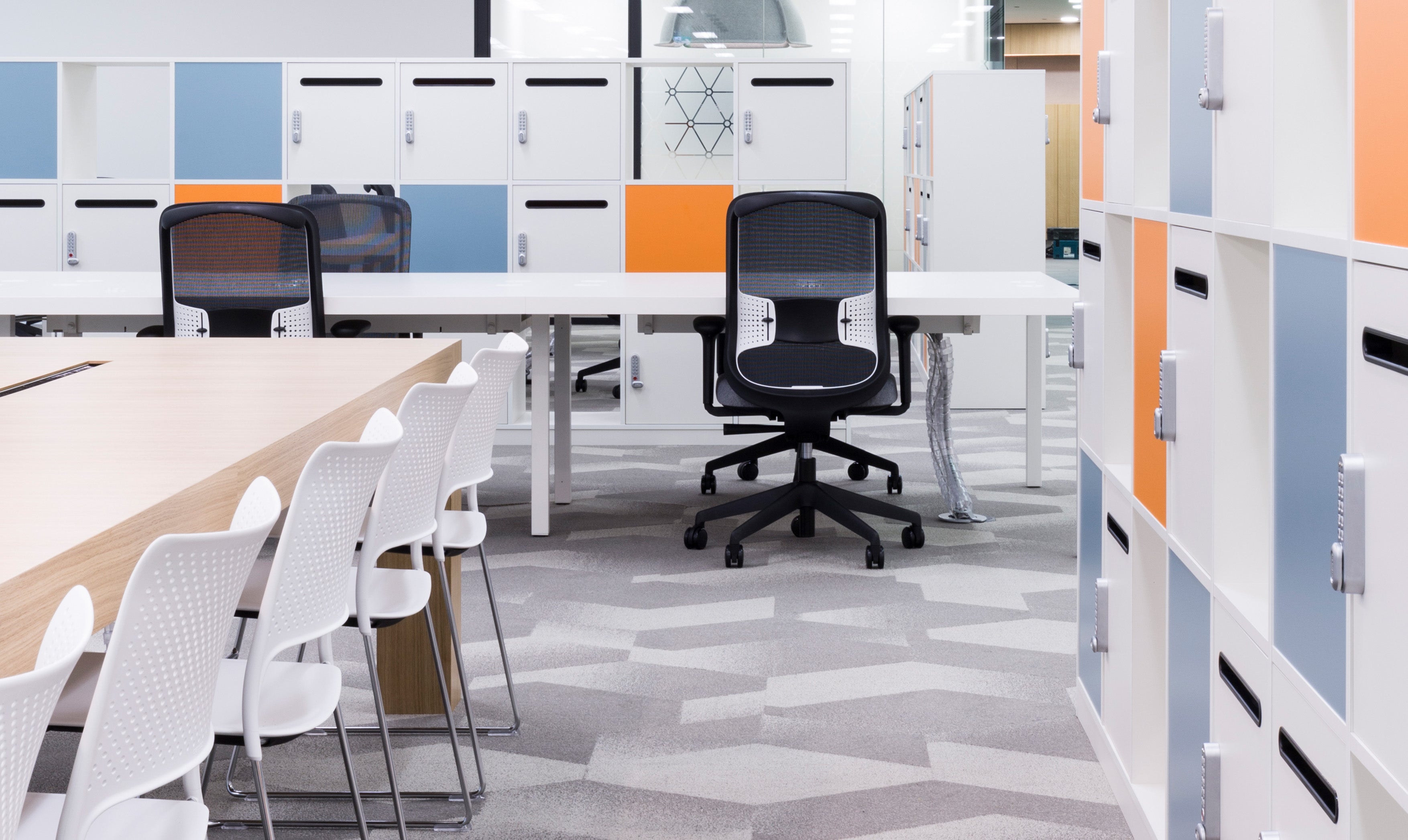 Refurbished Orangebox Furniture: the Choice for Your Office