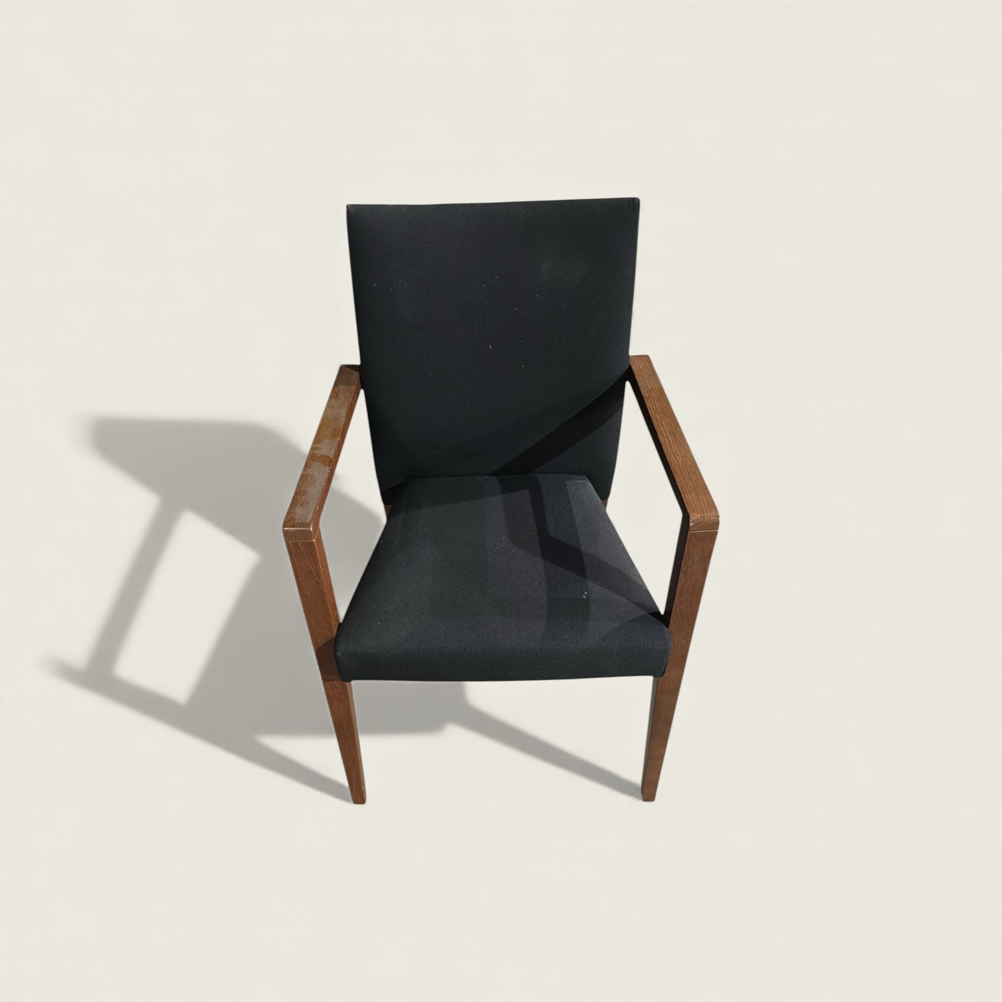 <tc>Knoll</tc> Estudio: Silla de visitas de listones de madera Aperture (reacondicionada)