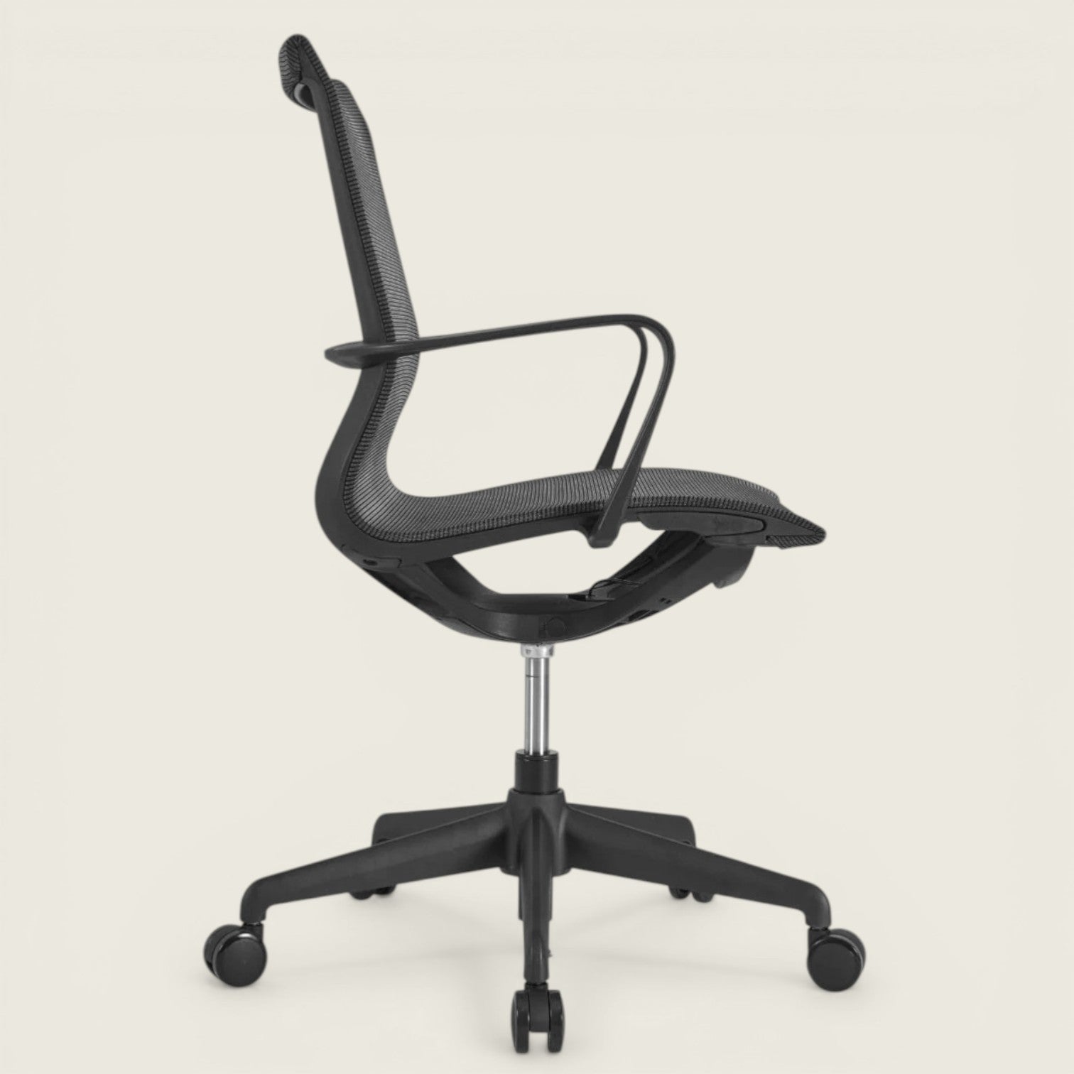 Global: Contour Mesh Back Office Chair in Black - Refurbished
