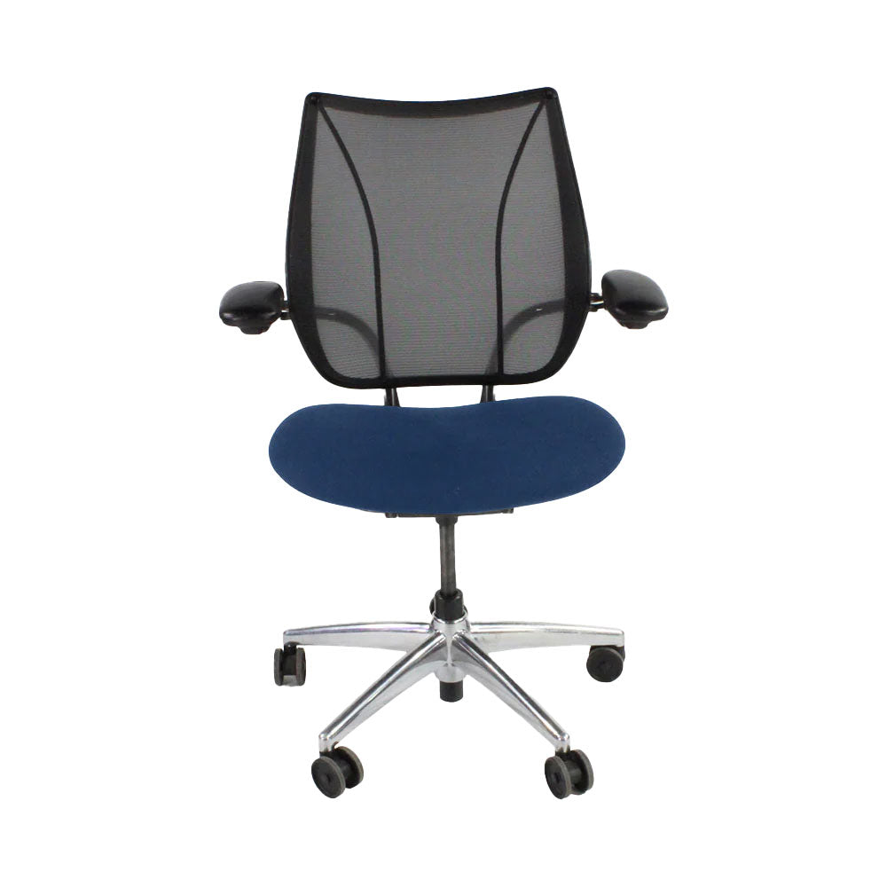 Humanscale: Silla operativa Liberty en tela azul/estructura de aluminio - Reacondicionada